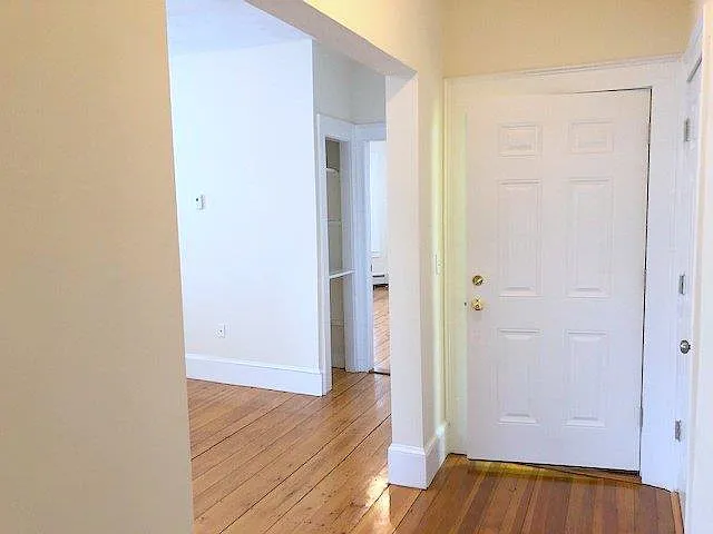 385 Columbia St #2 — Photo 8