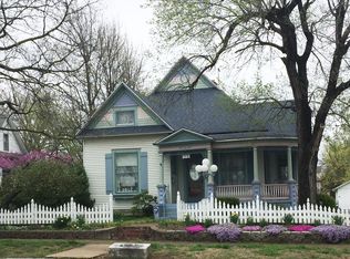 1518 N Robberson Ave, Springfield, MO 65803