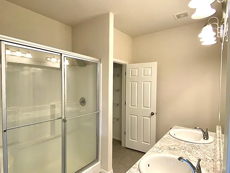 1177 S Springfield Dr — Photo 19