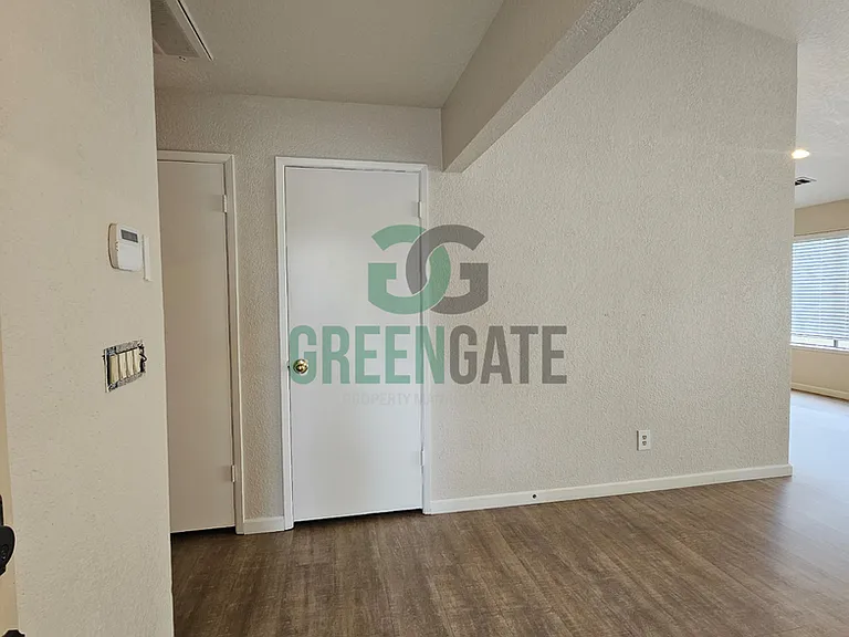 1108 Cedar Creek Dr #1 — Photo 6