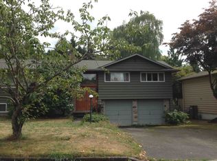 10366 44th Ave NE, Seattle, WA 98125