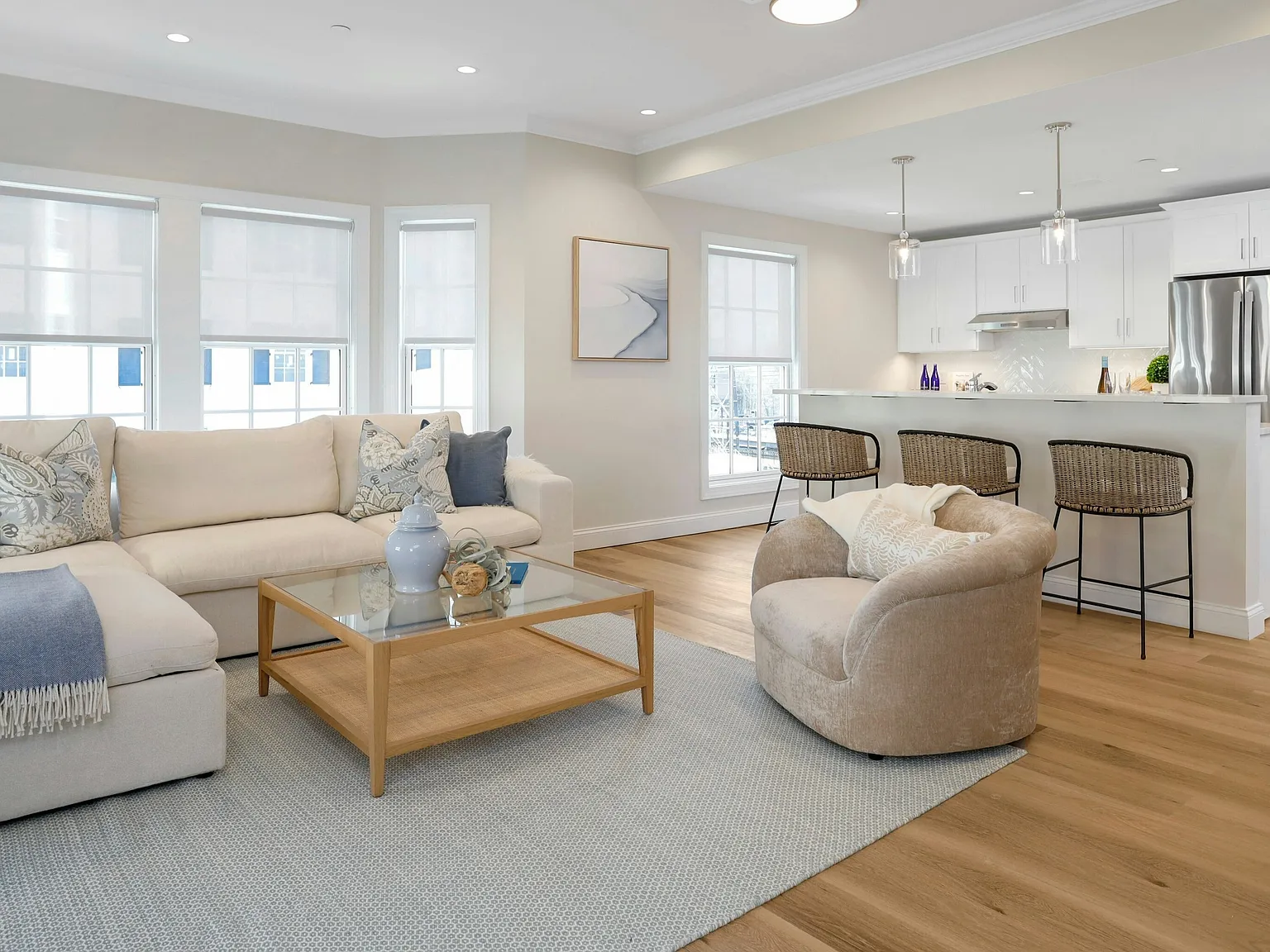 1 bed, 1.5 bath, 1185 sqft, $6,350 — Photo 3
