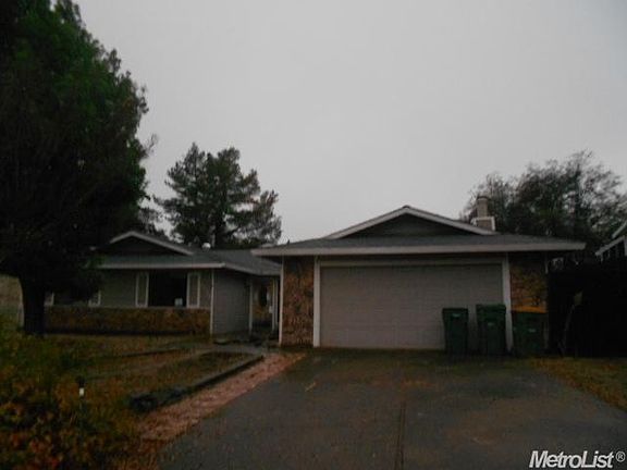 2nd image of 2524 Sandpiper Way