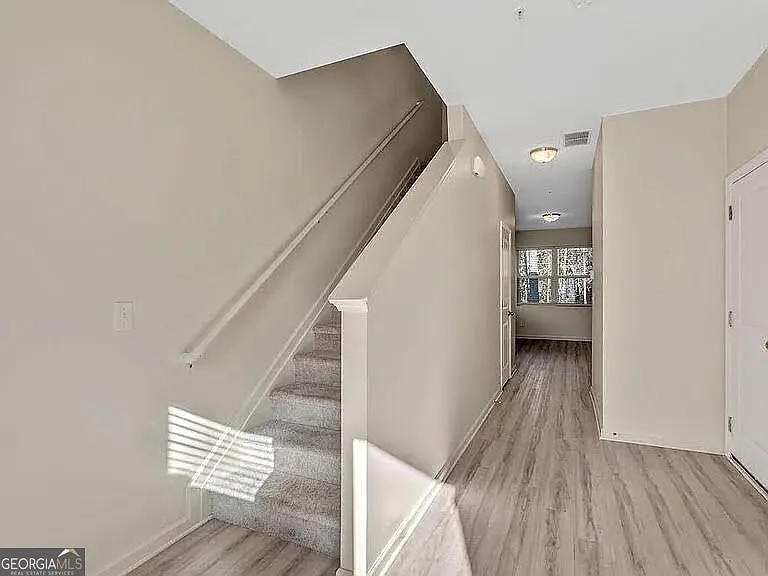1938 Millstream Holw — Photo 3
