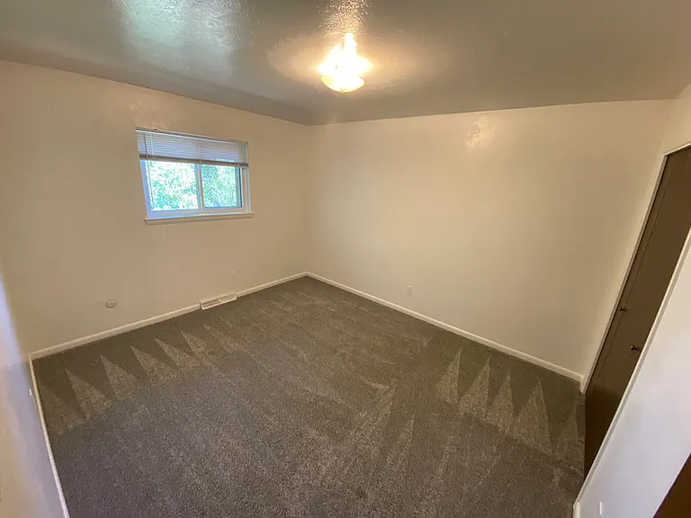 1475 Chambers Dr — Photo 22
