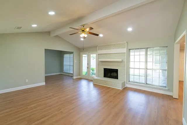 3 bed, 1963 sqft, $2,800 — Photo 3