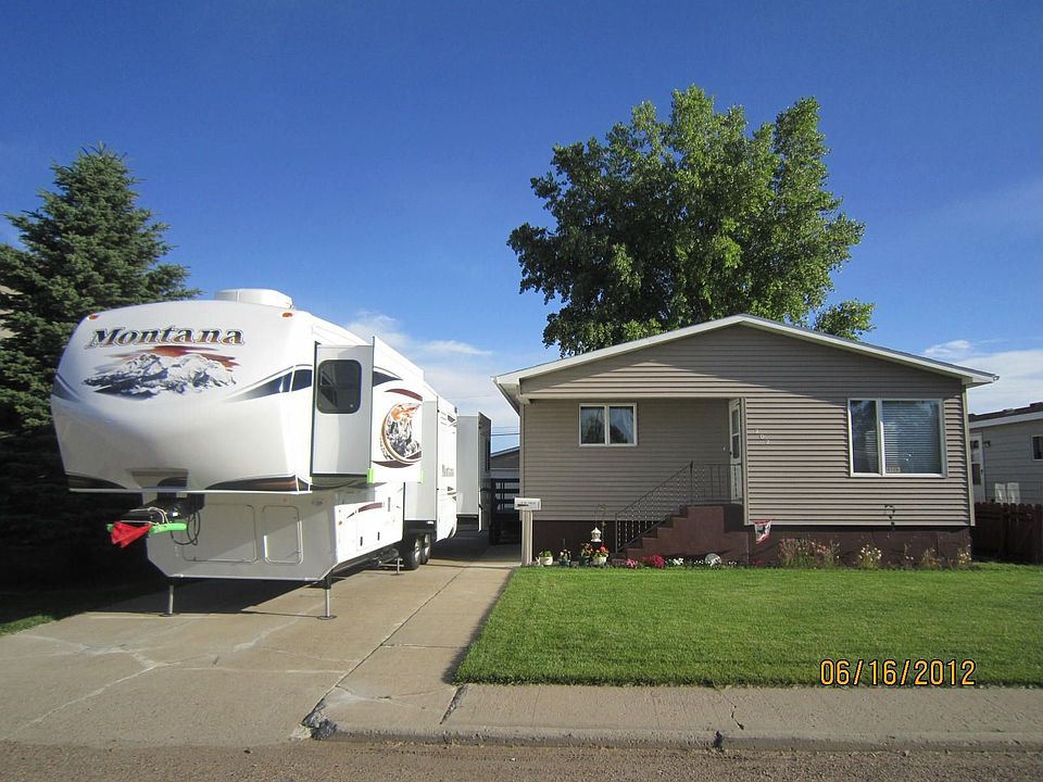 front-house measures 45'6" X 28'6"