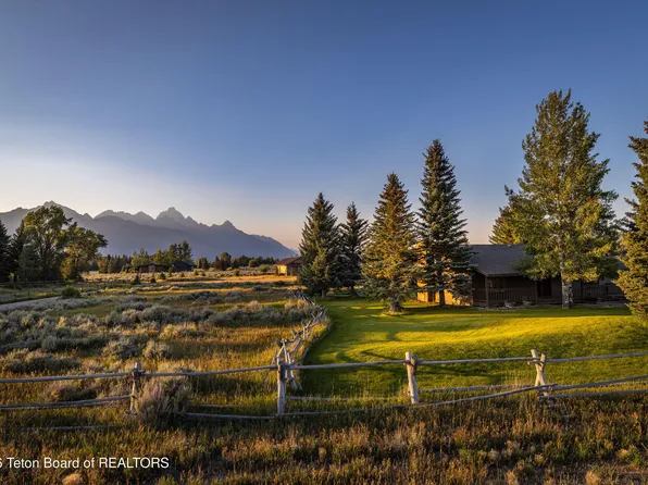 275 E Moulton Loop Rd, Jackson, WY 83001