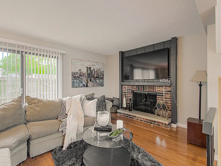 5764 N Anita Ave — Photo 6