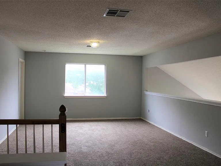 16205 Glorious Ln — Photo 16