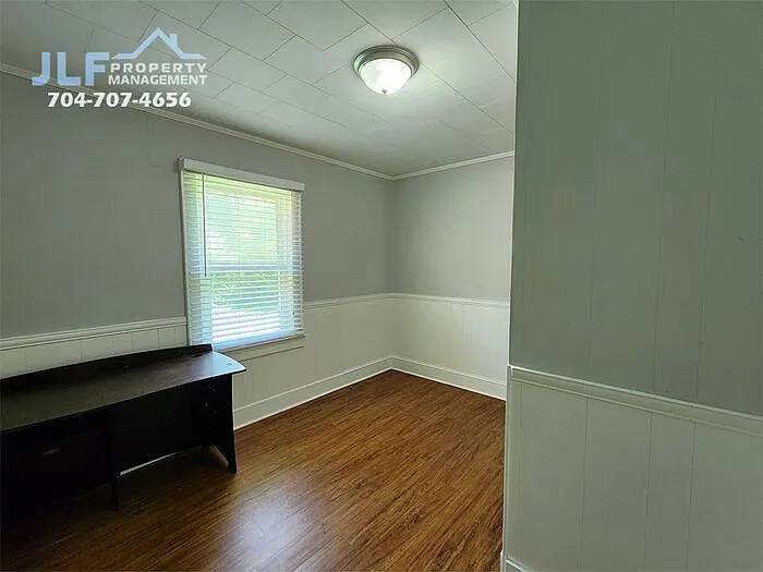 135 Oak Grove Rd — Photo 16