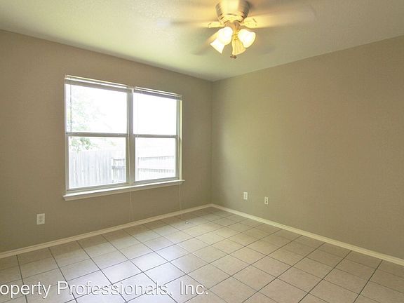 4th image of 3034 Pine Vly