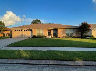 3155 Mariannwood Dr, Port Neches, TX 77651