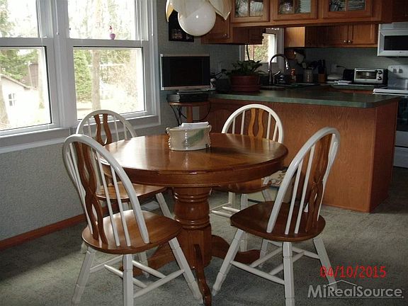 4th image of 53940 Woodbridge Dr