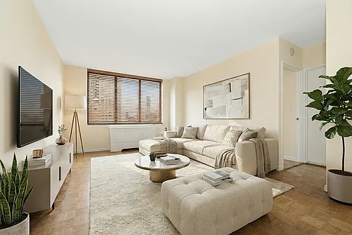 245 E 44th St Photo 1 245 E 44th St Photo 1