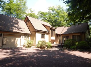 3159 Paul Bunyan Trl, Pocono Pines, PA 18350