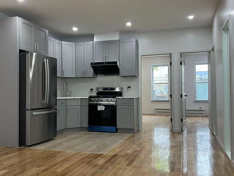 1st image of 1639 E 15th St #2