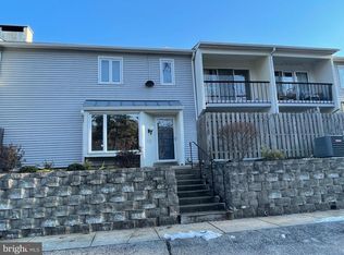 121 E Chelsea Cir, Newtown Square, PA 19073