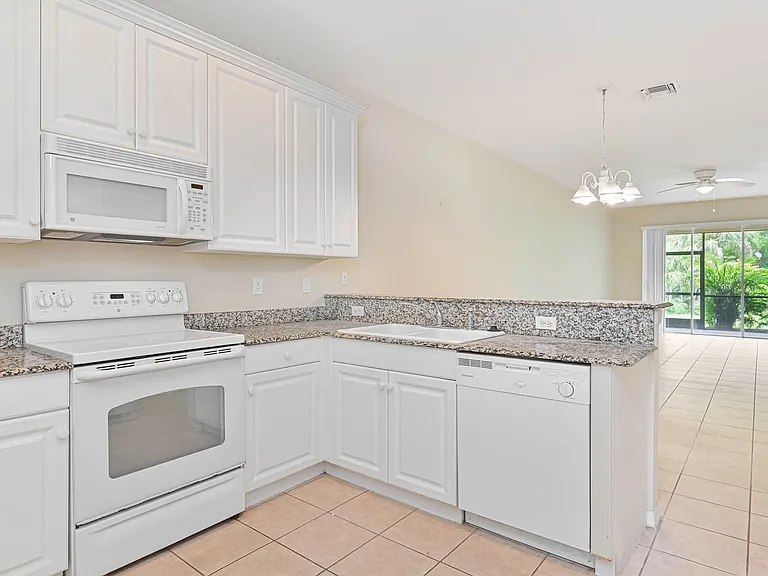 13679 Martone Ct — Photo 14