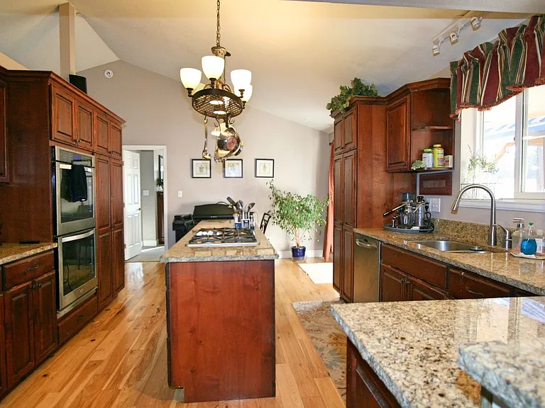 12240 Lazy H Way — Photo 3