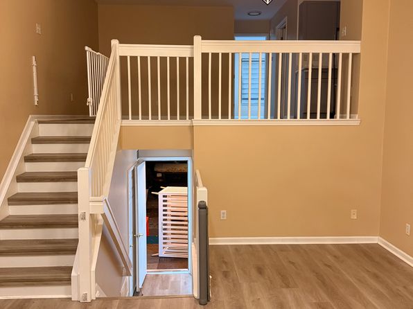 13715 Osborn Ave #11