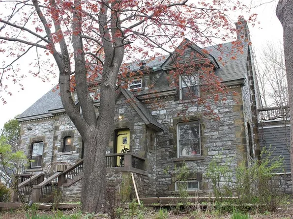 4 Duncraggan Ct, Saint John, NB E2K 3T3
