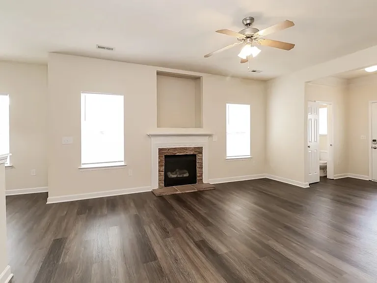 748 Raindrops Rd — Photo 1