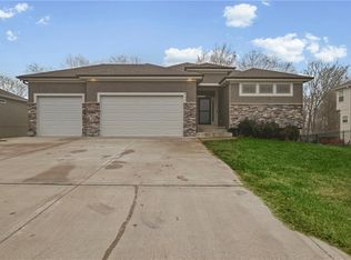 805 W Shawhan Pkwy, Lone Jack, MO 64086