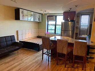 Rented by Ready Group