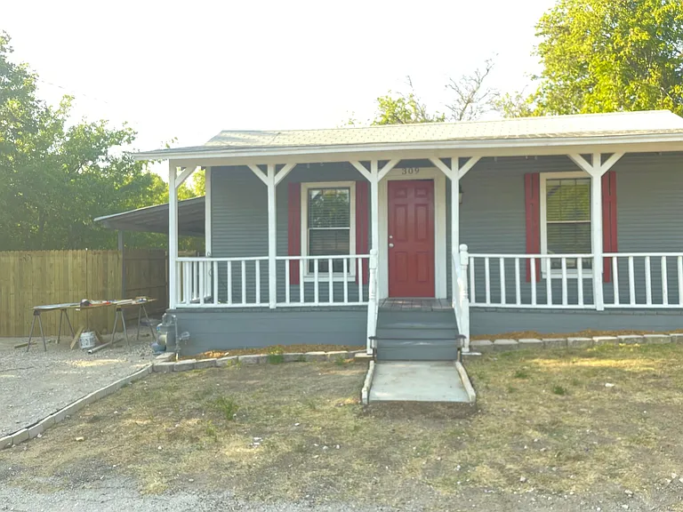 309 Carroll St — Photo 2