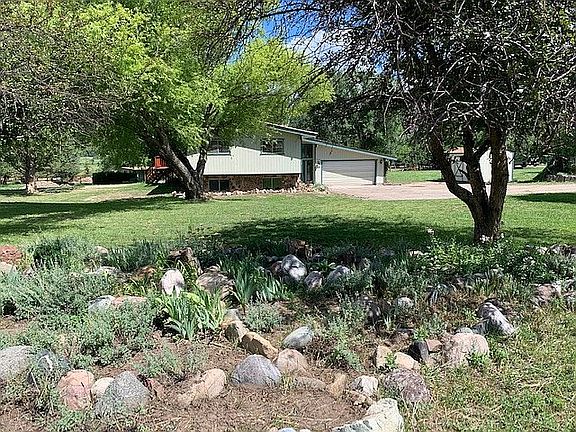 Front & Side Yard from road