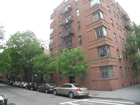 Sold by Brenda Victoria, LREB | media 9