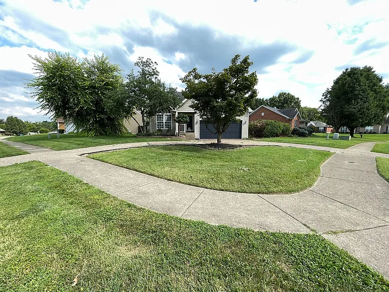 6015 Mercury Dr — Photo 3