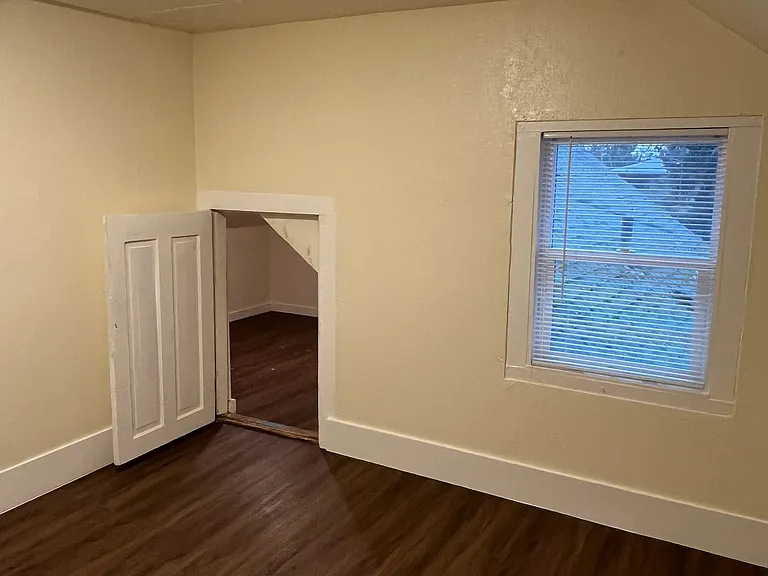 2575 Lee St SE — Photo 15