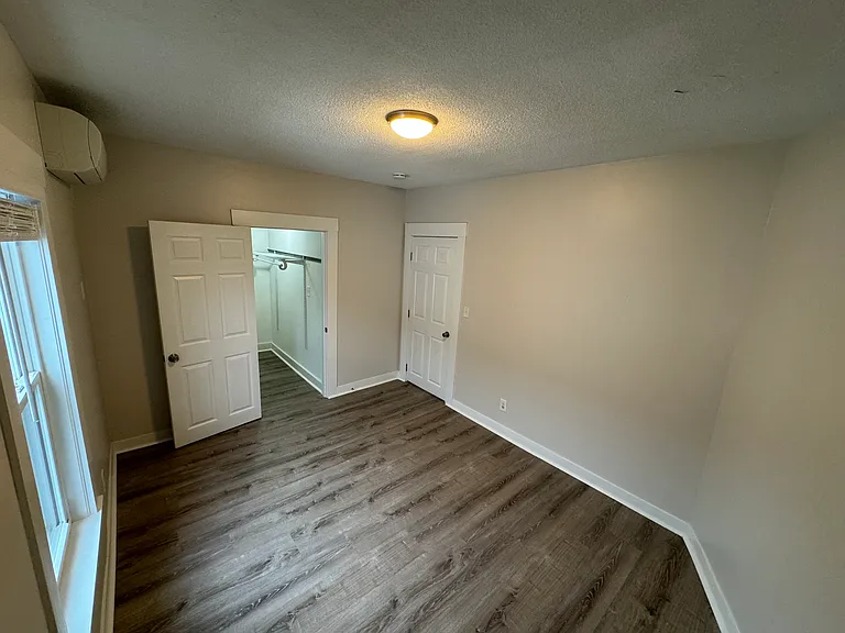 34 Sycamore St #2 — Photo 3