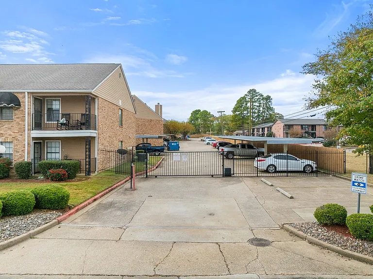 415 Thigpen Dr #1104 — Photo 31