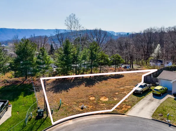 1534 Harmony Ridge Dr, Kingsport, TN 37665