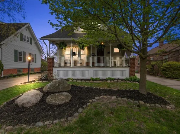 22606 Madison St, Saint Clair Shores, MI 48081