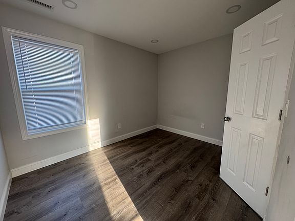 3rd image of 10 Bouton St #3
