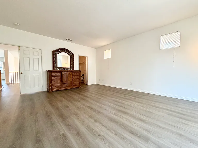 9489 Cedar Glen Ct — Photo 23