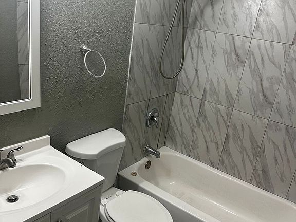 5th image of 8314 Croton Ave