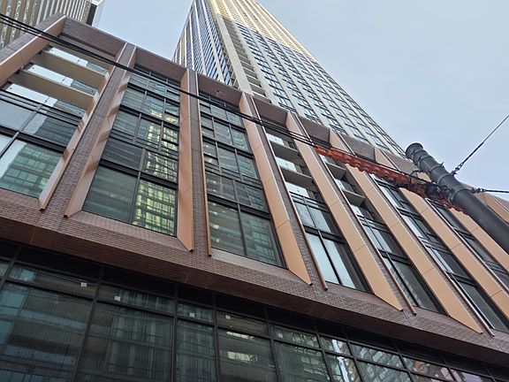 2nd image of 400 King St W #901