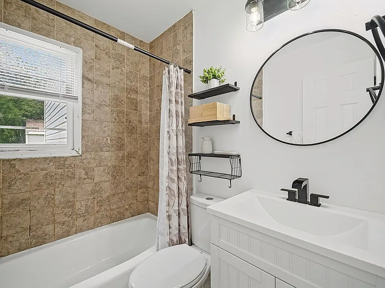 55 Greeneland Blvd — Photo 9