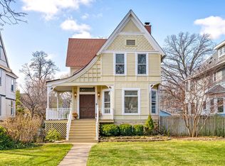 217 N Taylor Ave, Oak Park, IL 60302