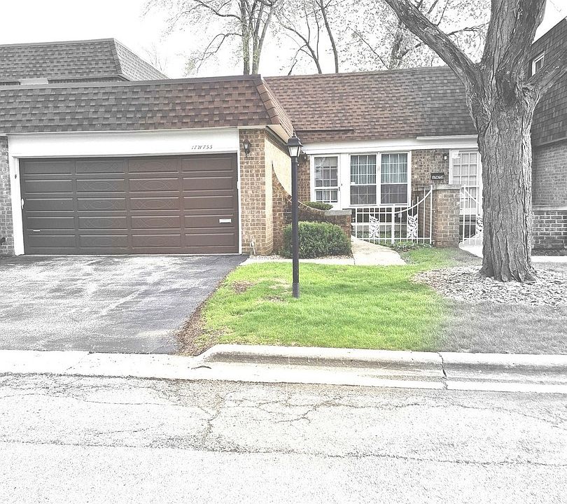 1st image of 17W755 Standish Ln