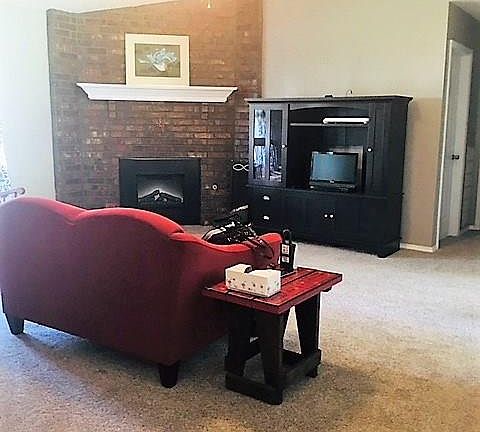 4th image of 33925 Eagle Cir