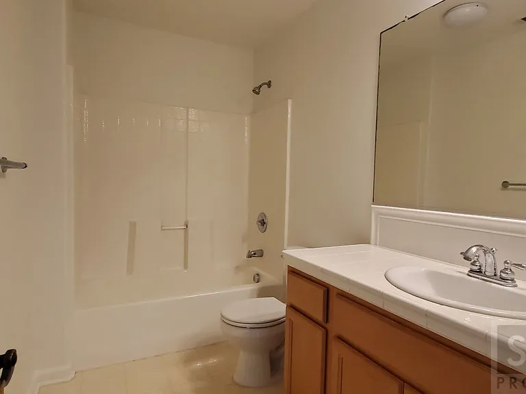 1715 Bilbao Dr — Photo 28