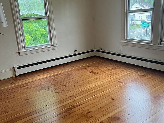 5th image of 129 W Main St #B