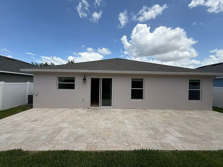 13740 Laranja St — Photo 22
