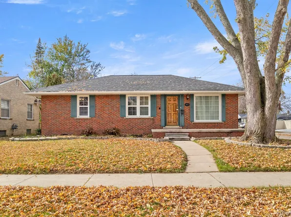 2015 Nightingale St, Dearborn, MI 48128